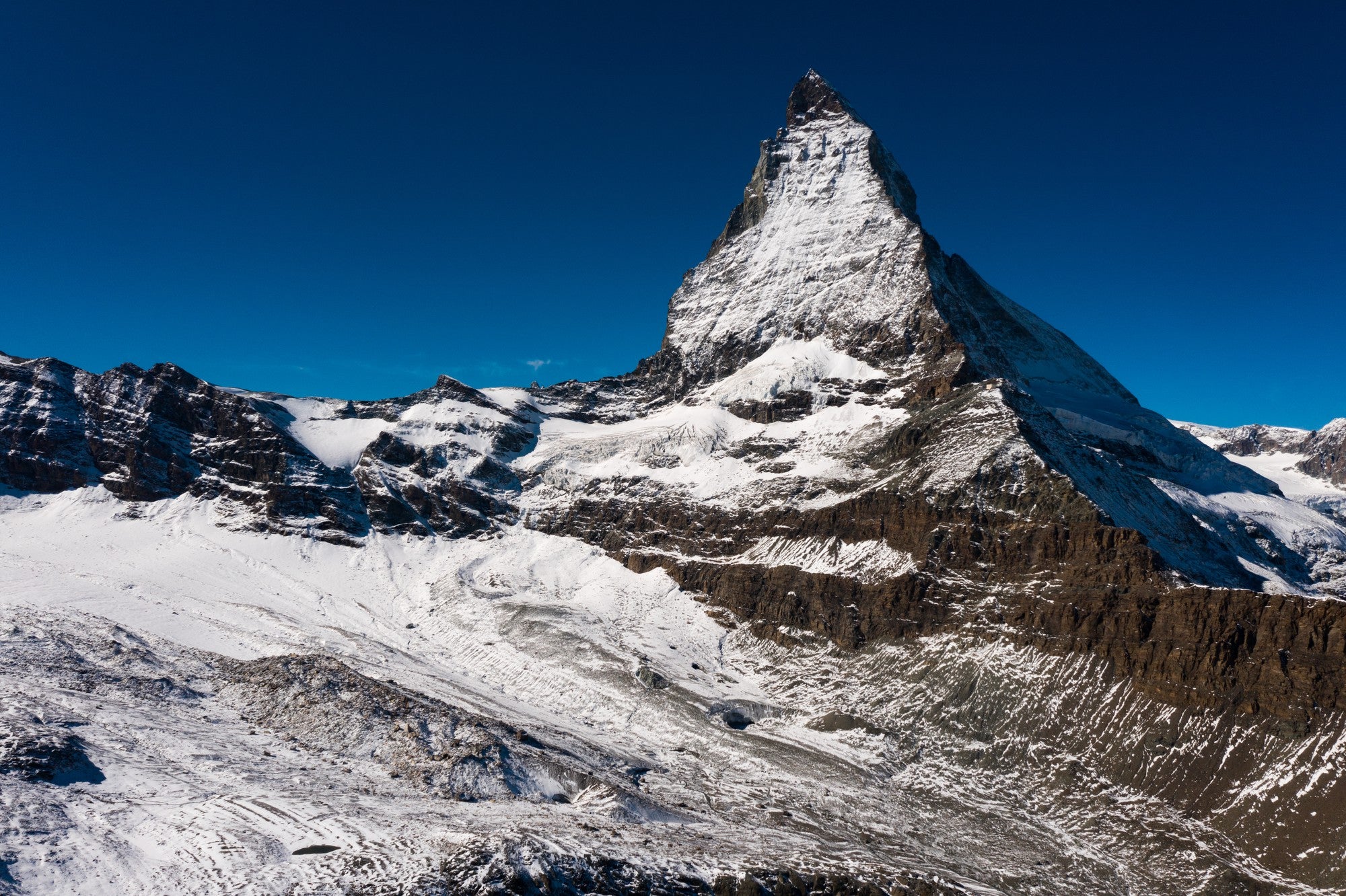 Matterhorn Berg schneebedeckt